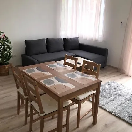 Apartament Pupos