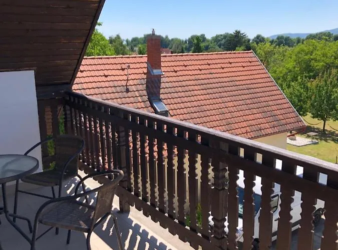 Pupos Appartement Szigliget